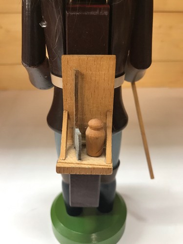 VEB Hodrewa Rothenthal German Nutcracker, Made in Germany. Vintage