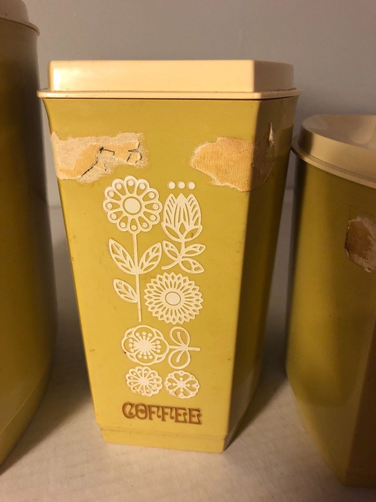 VINTAGE RETRO MID CENTURY PLASTIC CANISTERS HARVEST GOLD FLOWERS SET OF 3 M1