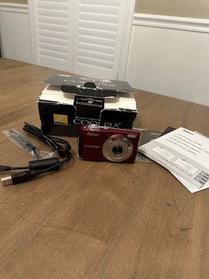 Nikon Coolpix L22 Digital Camera Red - Camera Bad Battery Compartment