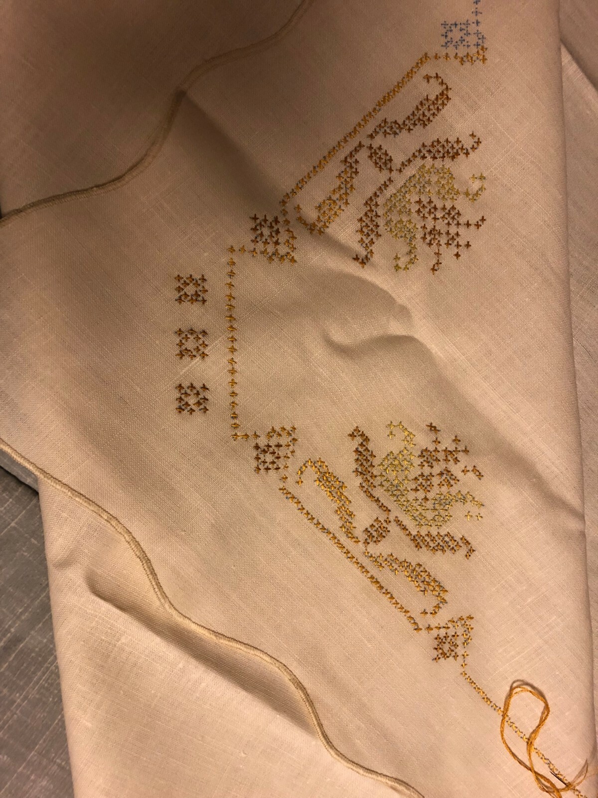 Vintage Lee Wards Cross-Stitch Tablecloth Kit Lotus 70