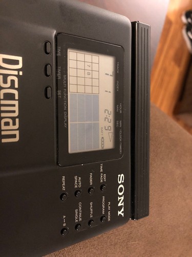 Vintage Diskman Sony D-350 CD-Player / Rare w/ case