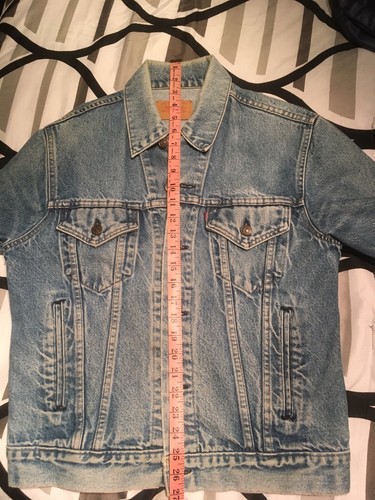 Vintage 80's Levi's blue denim jacket size 40 Red little”e” tab