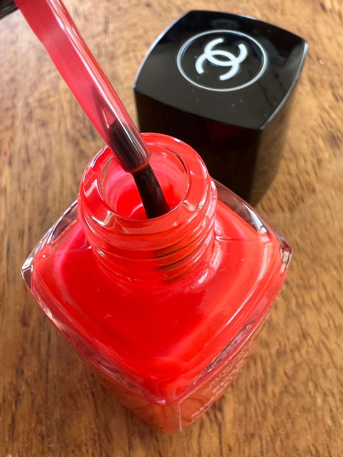 Rare Chanel Le Vernis Nail Color Polish Heatwave 197 Tomato Red Orange Coral