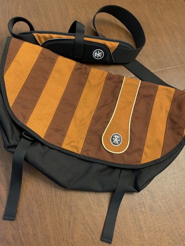 CRUMPLER クランプラー　メッセンジャーバッグ カモフラ　迷彩 CRUMPLER クランプラー メッセンジャーバッグ カモフラ 迷彩