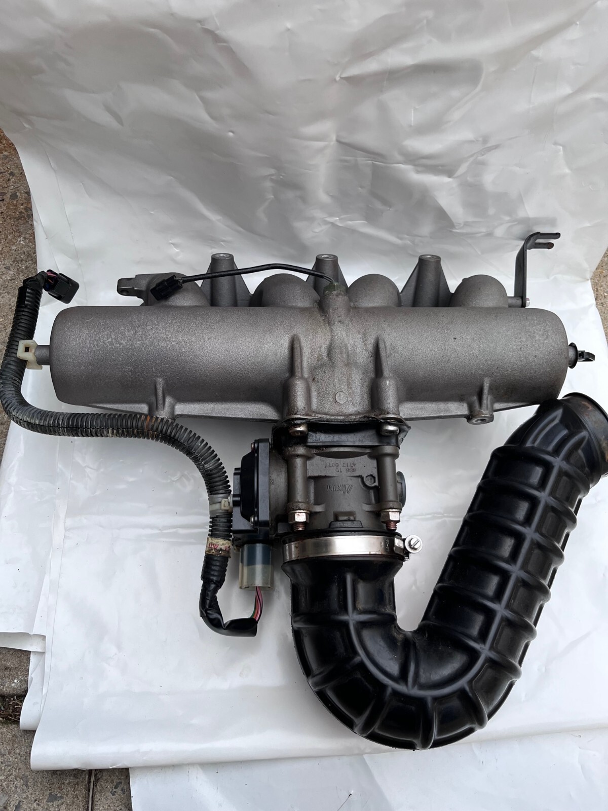 USED YAMAHA FZR FZS FX SVHO INTAKE MANIFOLD PACKAGE 6S5 USED YAMAHA FZR FZS FX SVHO INTAKE MANIFOLD PACKAGE 6S5