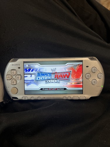 QUALITY Sony PSP 2000 PSP 3000 Kit - Battery, Charger, Cover