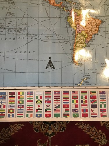 1993 COLORPRINT Map of the World Mercator Projection American Map Corp (SB)