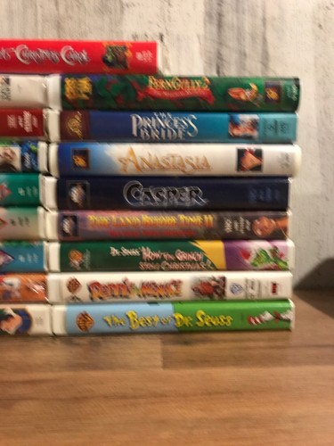 Lot Of 17 VHS Child Movies Disney The Classics Dreamworks WB MGM MCA CBS TRISTAR