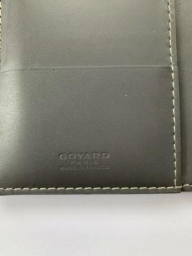 Goyard Wallet and Passport Holder. Gray. AUTHENTIC