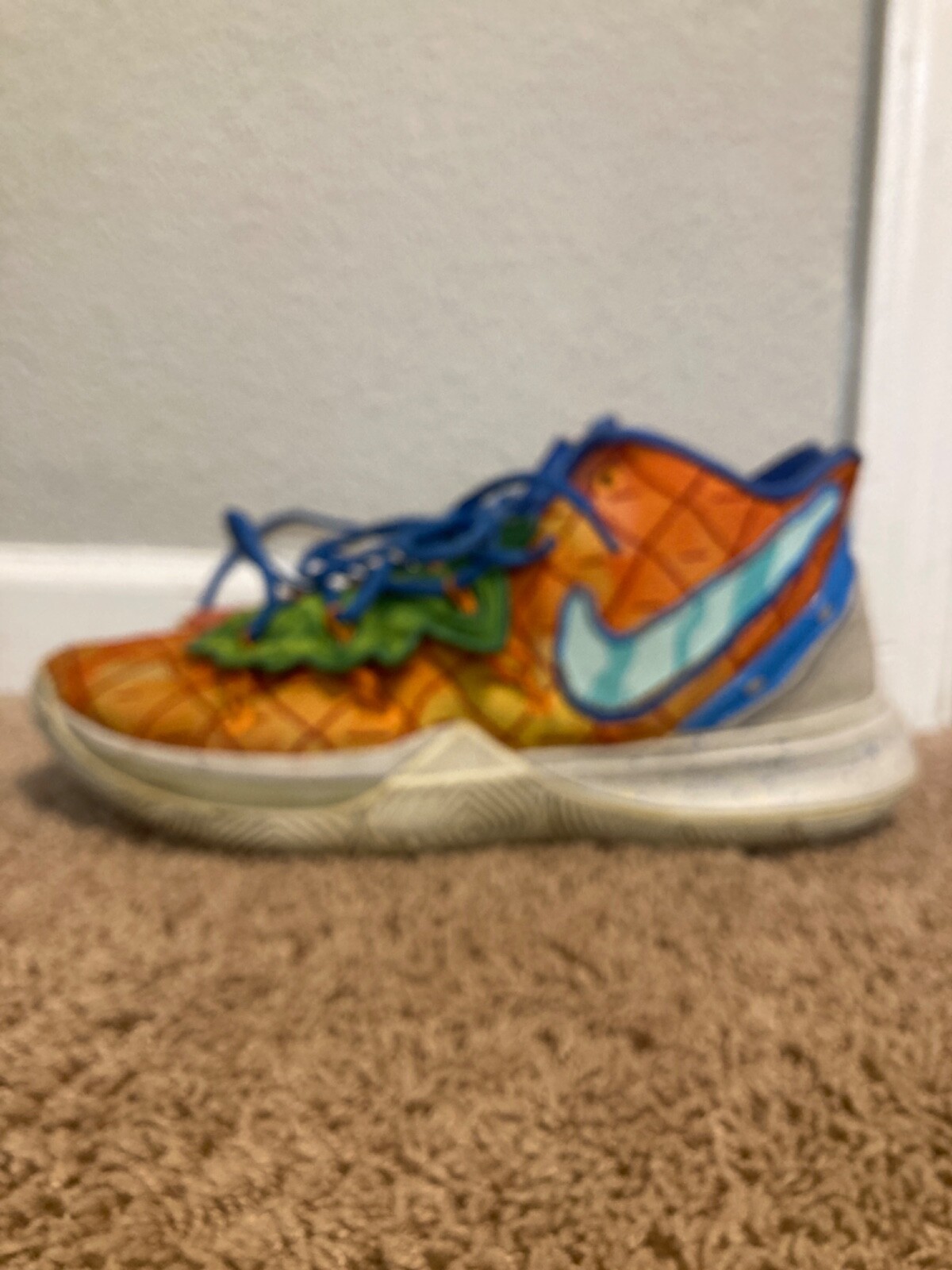 Size 11 - Nike SpongeBob SquarePants x Kyrie 5 Pineapple House