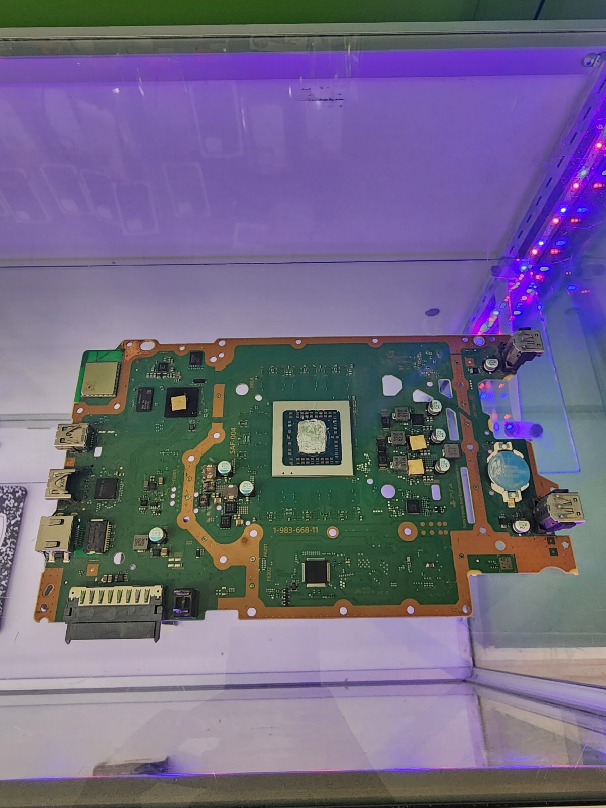 AS IS OEM Motherboard SAF-004 1-983-668-11 Sony PlayStation AS IS OEM Motherboard SAF-004 1-983-668-11 Sony PlayStation