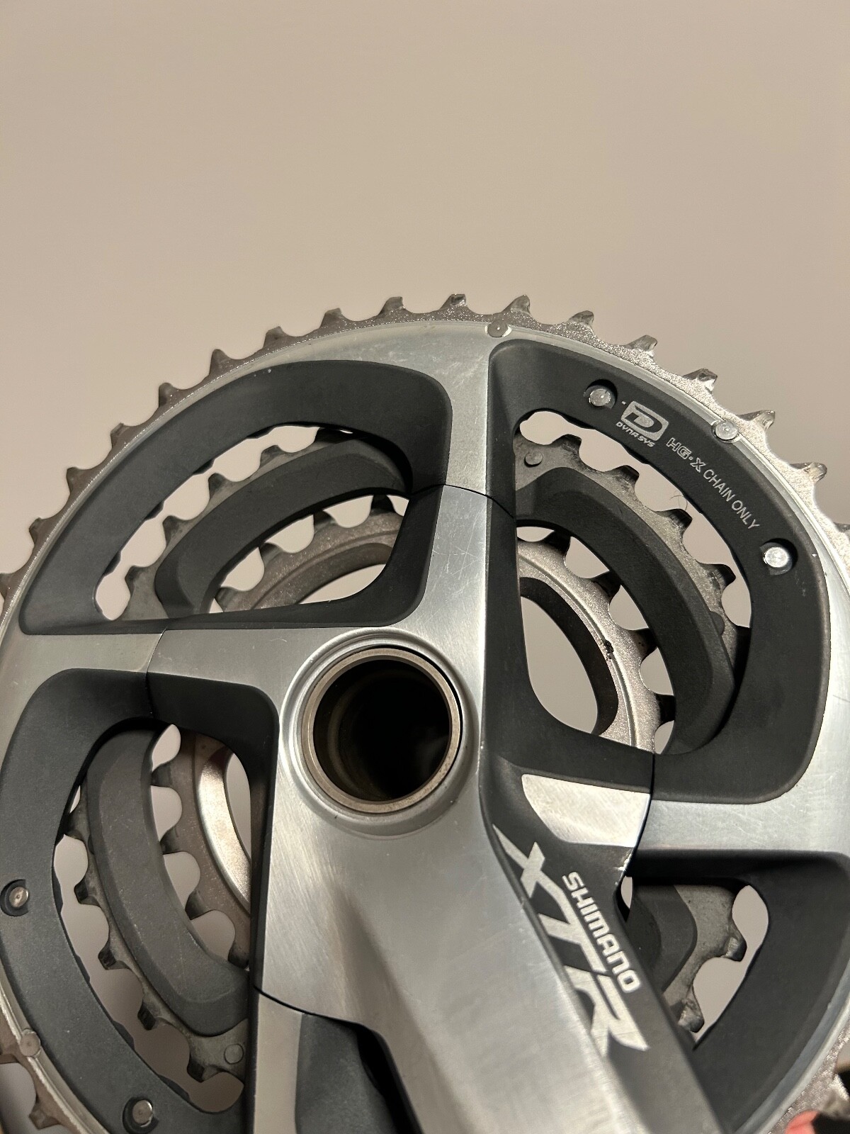 Shimano XTR FC-M980 Crankset 175mm 42/32/24T 10s Triple Shimano XTR FC-M980 Crankset 175mm 42/32/24T 10s Triple