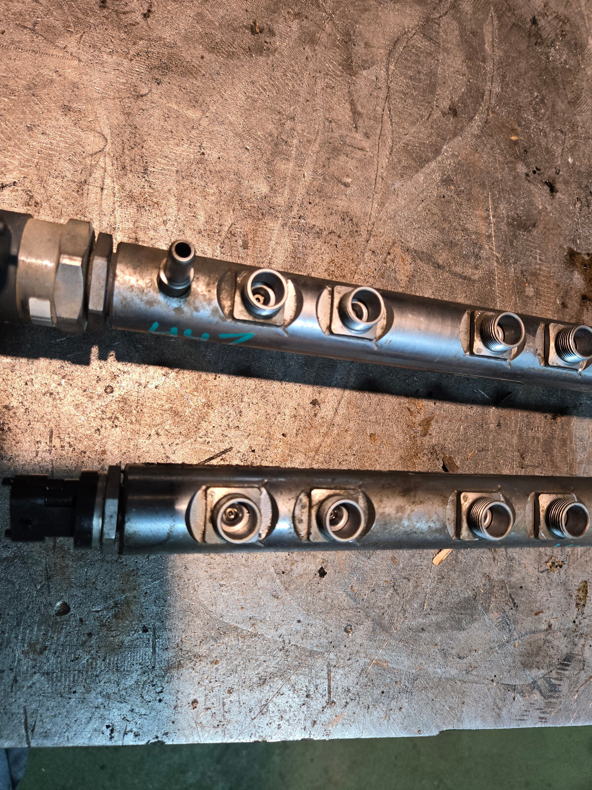 2014-2019 3.0L EcoDiesel FUEL RAILS 0445216050 0445216044 0281006209 - Picture 2 of 6