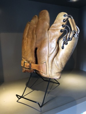 goldsmith baseball gloves