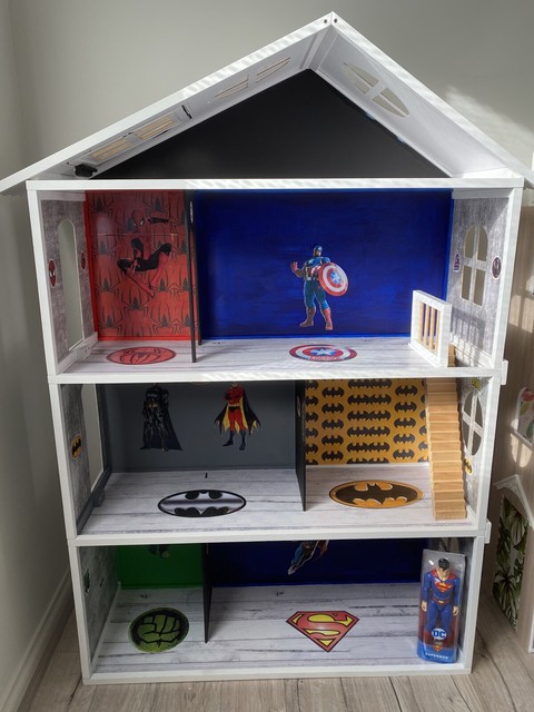 superhero house toy