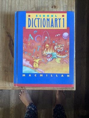 School Dictionary 1 By Macmillan 1990 Edition Pre-Owned