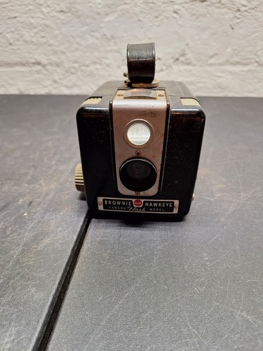 Kodak Brownie Hawkeye ストロボカメラ フラッシュ付き i-gnb7hvd-xl.jpg?ssl=1