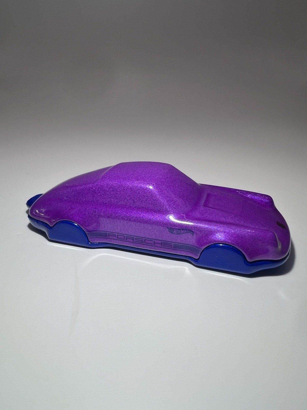 2025 Porsche 911 Carrera Hot Wheels Model Keychain Clip Custom Paint