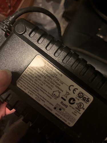 Jazzy Select Elite Power Chair. (New Batteries) Red oversized powerchair