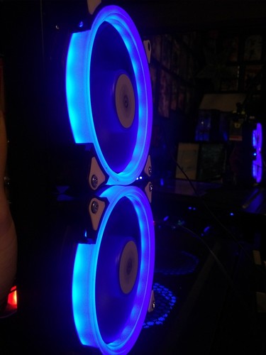 240mm radiator with RGB 2x120mm fans /blue/(3/8)