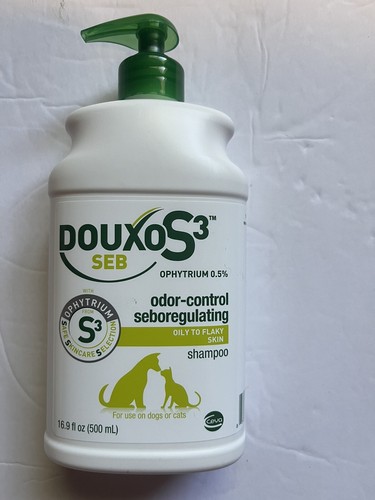 Hydrates Moisturizes Dry Skin Dog & Cat 16.9 Oz 500 Ml