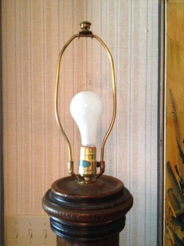 Don Ward Industries MCM  Vintage Ceramic Table Lamp 3 Way Bulb No Shade