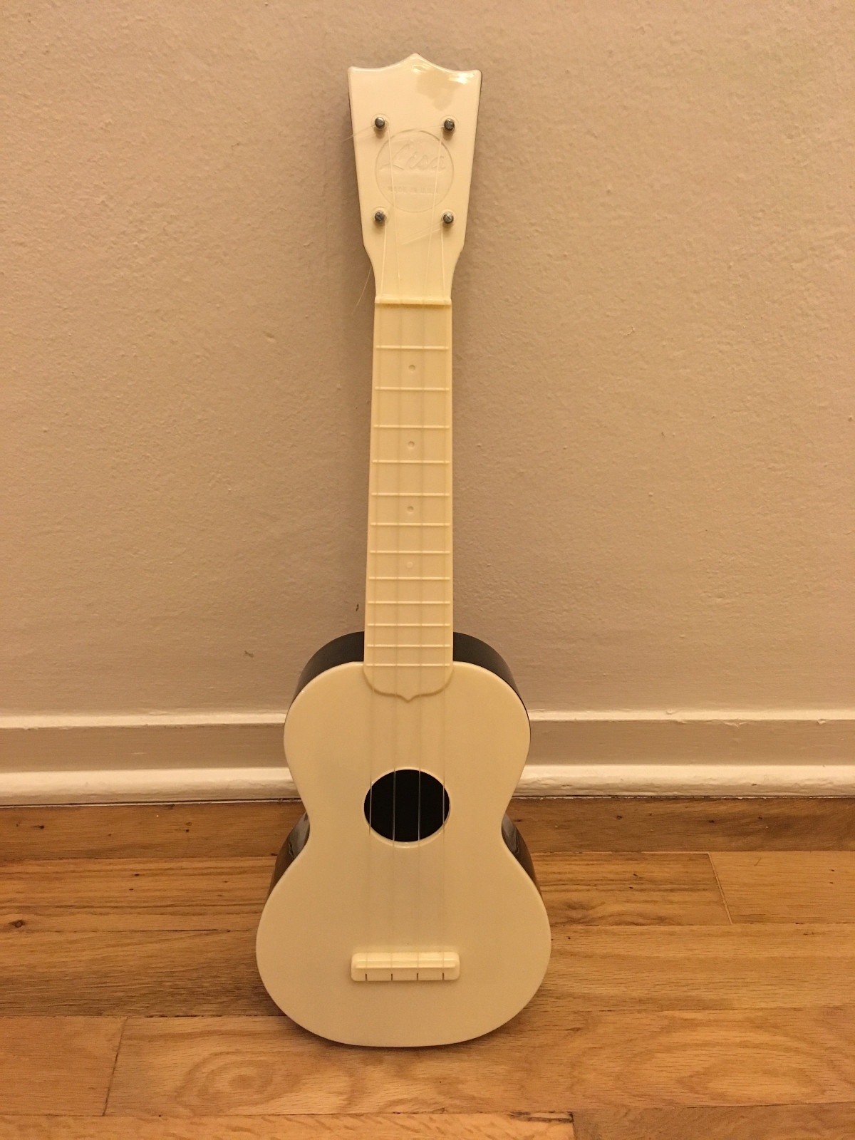1950s Vintage Lisa Plastic Soprano Ukulele - NOS - Excellent Condition