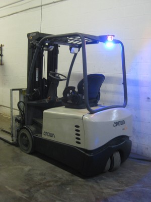 2013 CROWN SC5245-40 Electric FORKLIFT W Cascade Push Pull Attachment
