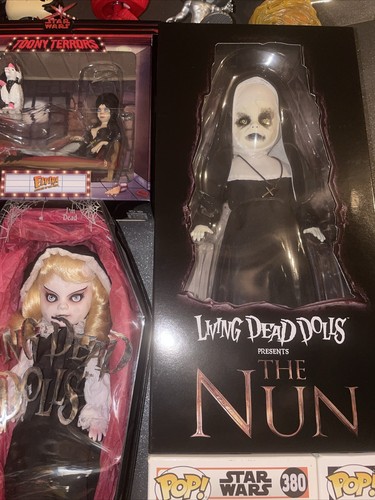 LIVING DEAD DOLLS THE NUN ザ・ナン フィギュア Amazon.com: Mezco Living Dead Dolls Presents The Nun : Toys