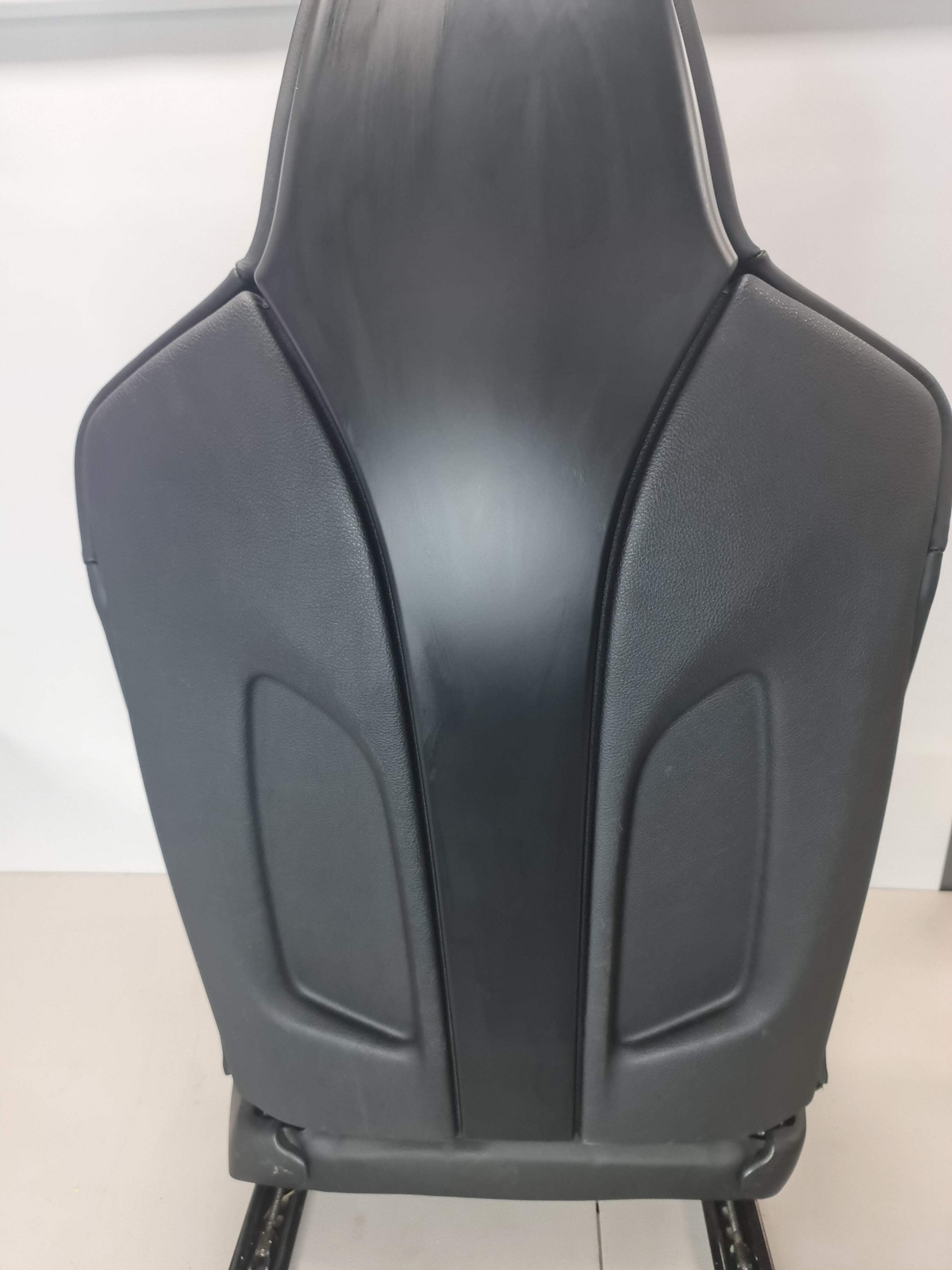 0 Seat PASSENGER SIDE F80 M3 COMPETITION FRONT LEATHER image 4