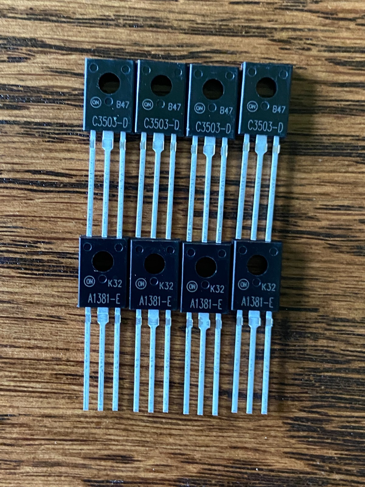 TRUE AMES TAPPY TRANSISTOR Volan 10” True Ames Tappy