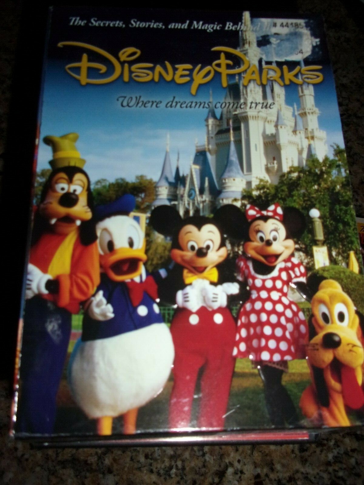 その他 Disney Parks: Secrets Stories & Magic Behind the [DVD] DISNEY PARKS: THE SECRETS, STORIES & BEHIND THE SCENES