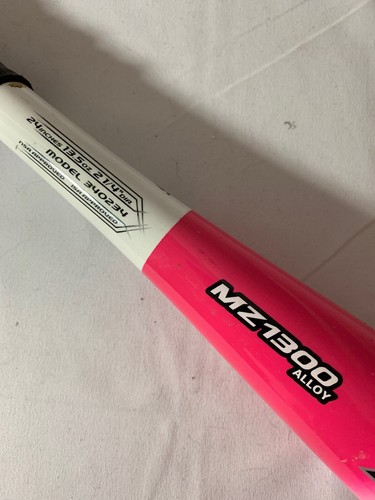 Mizuno Finch Fastpitch Softball Bat - 24 Inch - 13.5 oz - MZ1300 Alloy - Pink