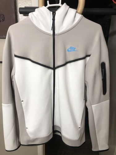 NIKE NIKE SPORTSWEAR TECH FLEECE HOODIE IRON ORE/WHITE/BLACK/BLUE MEN SZ M DV0537-012