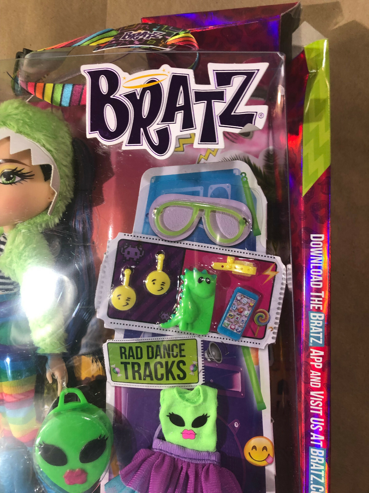 Bratz Music Fesitval Vibes Doll Jade New In damaged Box