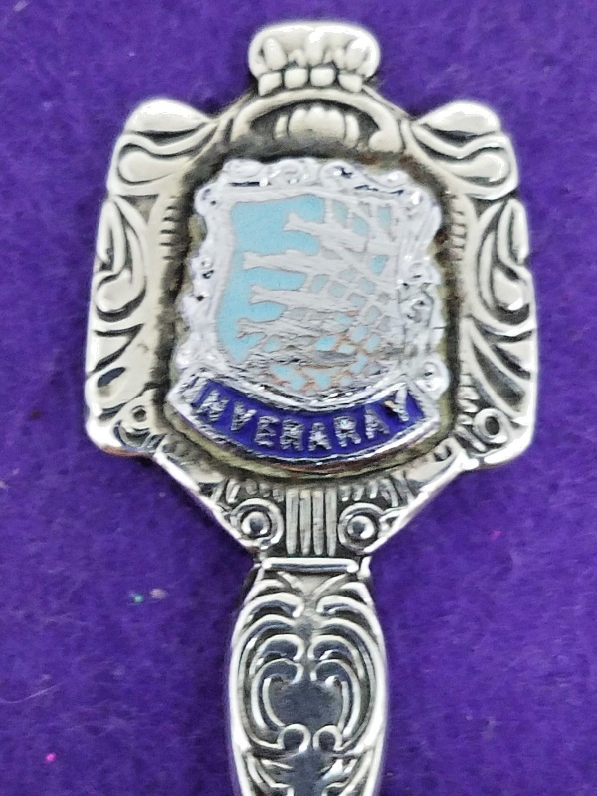 VINTAGE COLLECTOR INVERARAY FISHING CREST SILVER PLATED SOUVENIR SPOON ENGLAND
