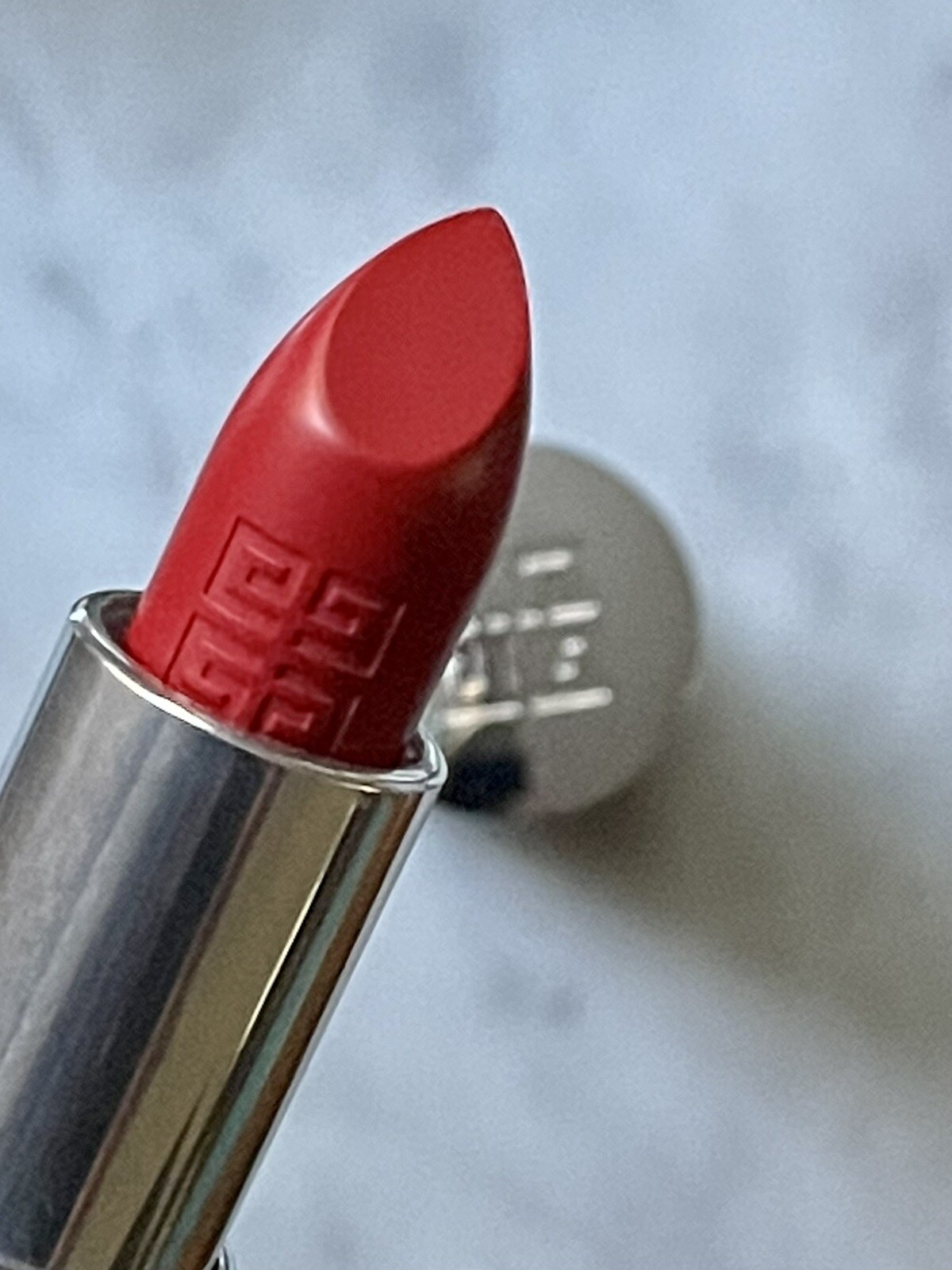 Matte rouge. Matte rouge