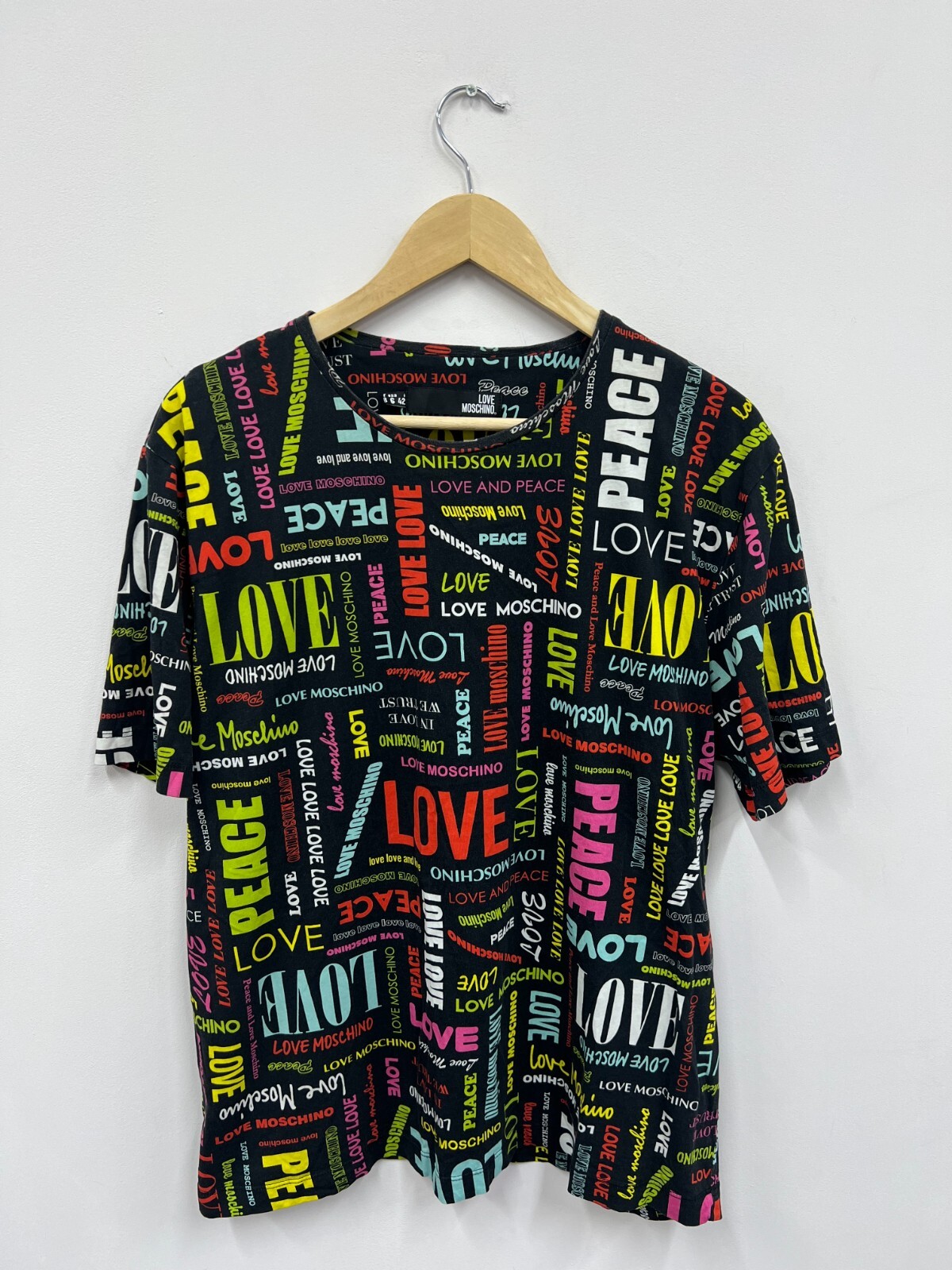 LOVE MOSCHINO カットソー Love Moschino Women's Sequin Heart T-Shirt - Black | Coggles