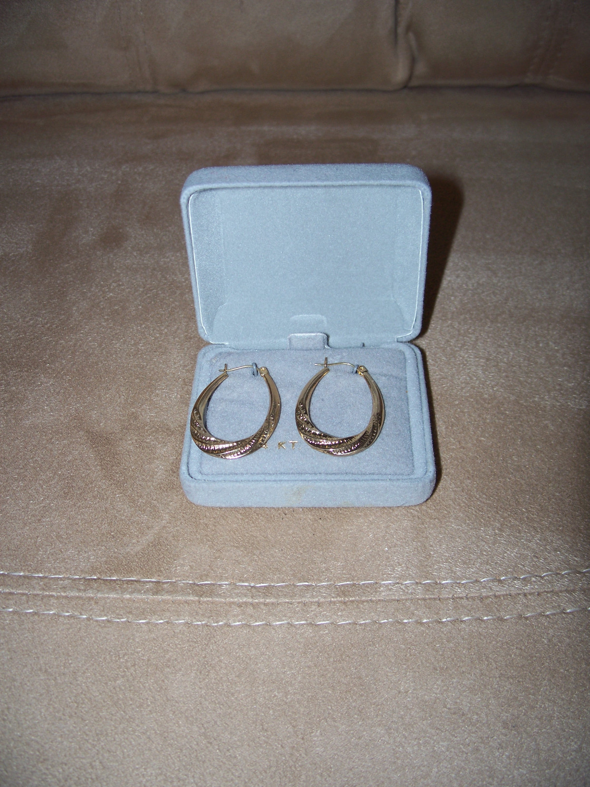 14k Gold Hoop Pierced Earrings  NEW OLD STOCK