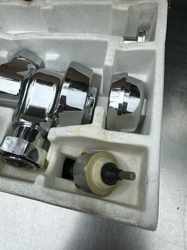 Sloan Royal 186 XYV 3012635 Urinal Exposed Royal Flush Valve 186 XYV - Unused