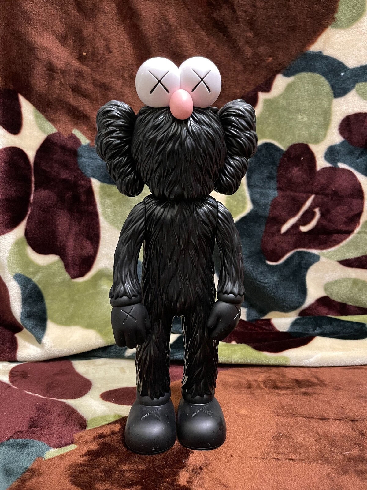 MEDICOM KAWS BFF BLACK Open Edition13