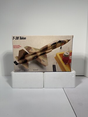 Testors / Fujimi 1/48 T-38 Talon USAF / NASA #331 NOB