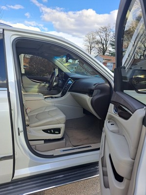 image 11 of interior