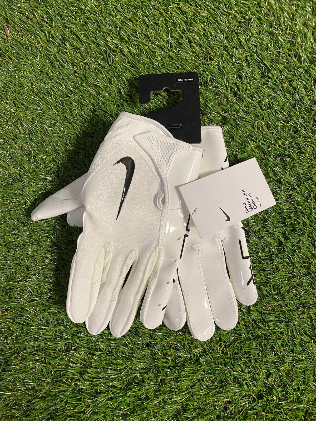 nike air vapormax plus hyper pink