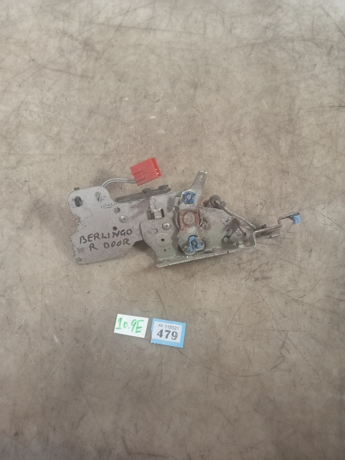 CITROEN BERLINGO REAR DOOR LOCK #109E.479