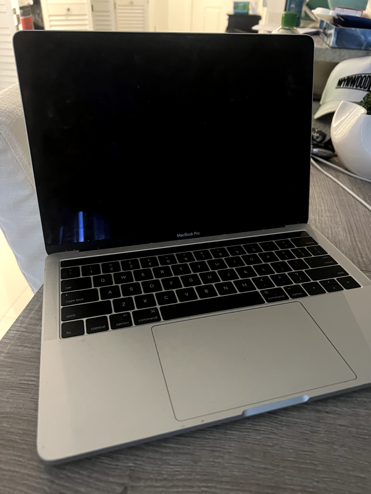 1円～売り切り！】MacBook Pro (13-inch， 2016， Thunderbolt 3ポート