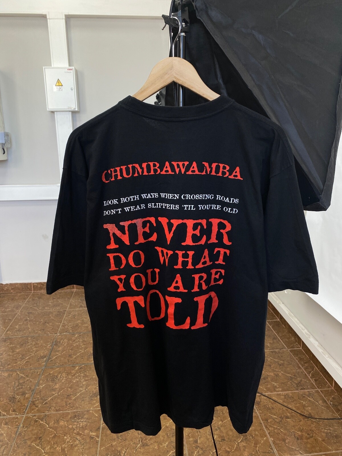 Vintage 90s Chumbawamba Anarchy Band T-Shirt Rare Retro Hype