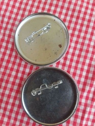 Vintage Lot Of 2 Old Style Beer Button Pin Michigan