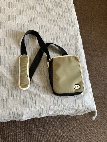 Vintage 90s Nike Crossbody Messenger Bag Nylon Green