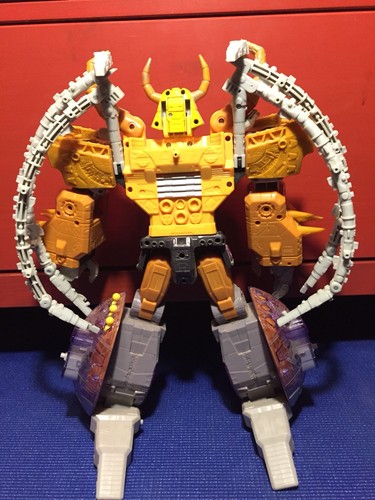 Transformers Armada 2003 Unicron Figure (Great Condition)